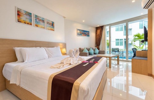 Rawai Apartment | Beachfront Pool Access Suite Walk to Beach - Beach Front 5103
