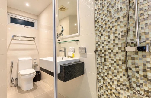 Rawai Apartment | Beachfront Pool Access Suite Walk to Beach - Beach Front 5103