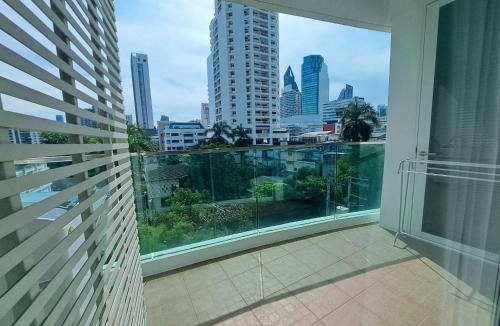 Asoke Apartment | Beautiful room, big balcony, near the mall