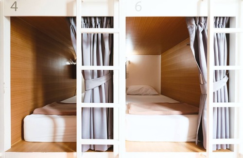 Lak Si Hotel | Bed in 8-bed Mixed Capsule Dorm With a Shared Kitchen and a Social Area