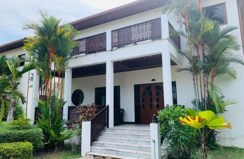 Chakphong Villa | Big Villa 3 at CET Resort Rayong Padelcenter