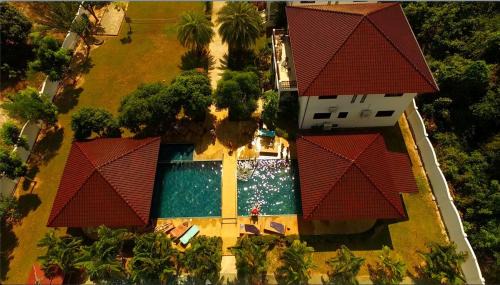 Chakphong Villa | Big Villa 3 at CET Resort Rayong Padelcenter