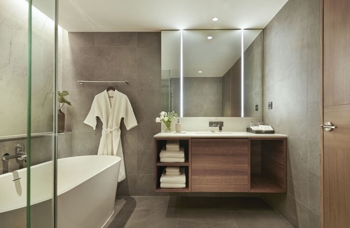 Chidlom Hotel | Bliston Suwan Park View