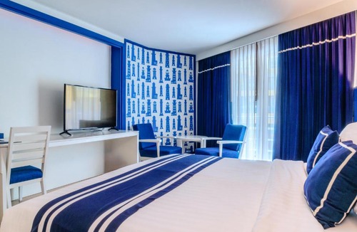Central Pattaya Hotel | Blue Cabin Hotel Formerly A-ONE New Wing Hotel