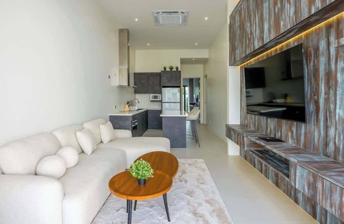Si Sunthon House | Brand new 3BR Pool Villa with Outdoor Dining