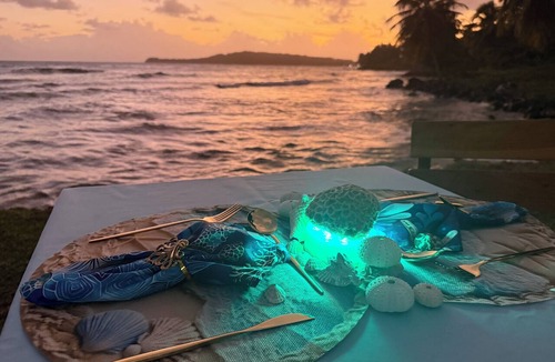 Corn Island Hotel | Brand-New Oceanfront Queen Room