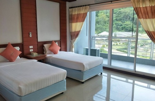 Khaem Son Hotel | Breezehill Khao Kho Hotel