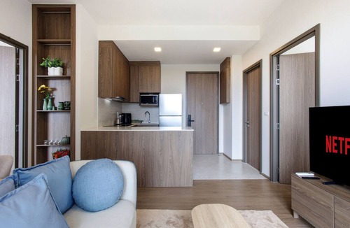 Bang Tao Apartment | Bright 2-bedroom apartment with AC in gorgeous Tambon Choeng Thale