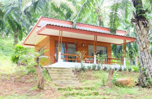 Khlong Thom Nuea House | Bungalow near Hot Spring Waterfall