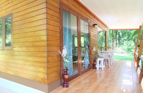 Khlong Thom Nuea House | Bungalow near Hot Spring Waterfall
