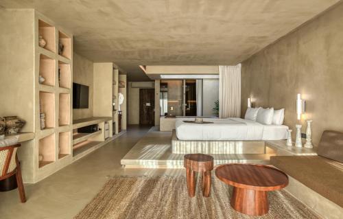 Kamala Hotel | Café del Mar Phuket - Suite & Penthouse