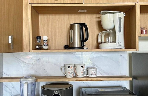 Ban Saiyuan Apartment | Calypso Rawai: Sea View Apt, 600m to Beach #C4