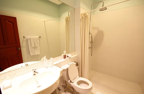 Ratchadaphisek Hotel | Calypzo Bangkok