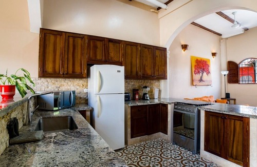 Granada House | CASA DELUS Fabulous Home with Private in Door Pool within Tourist Location