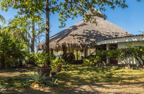 El Transito House | Casa Marazul - Beachfront House With Gorgeous Pool and Huge Rancho