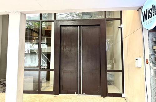 Bang Rak Apartment | Cek Hotel