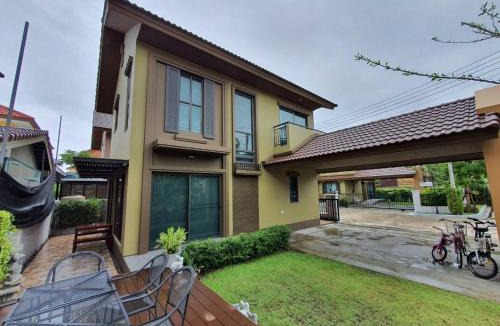 Cha-am Villa | Cha-Am Hua-Hin Beach Villa by BirdOfParadise
