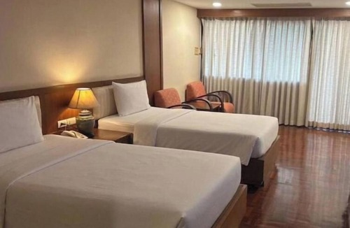 Kamphaeng Phet Hotel | Chakungrao Riverview