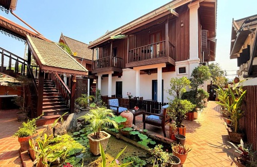 Luang Prabang Hotel | Chaluenxay Boutique Hotel & Travel