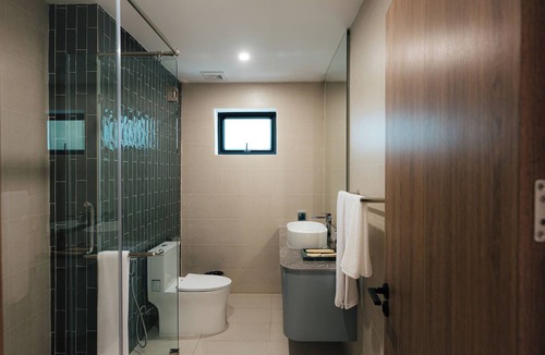 Daun Penh Hotel | Champs Elysees Hotel & Suites