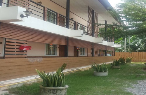 Trang House | Charlee House