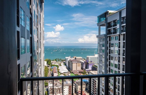 Central Pattaya Apartment | Charming 1-bedroom apartment in terrific Muang Pattaya with fitness room, WiFi