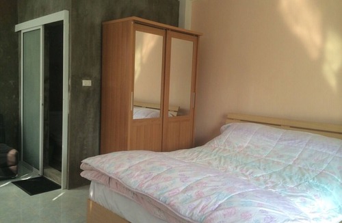 Pa Daet Bed & Breakfast | Chatters area Room, 1 stop travel service
