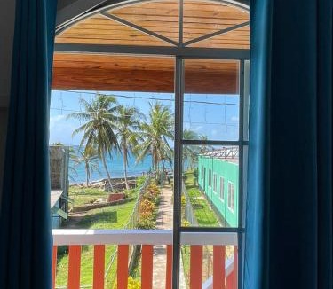 Little Corn Island Hotel | Christina's Guest House OFFICIAL