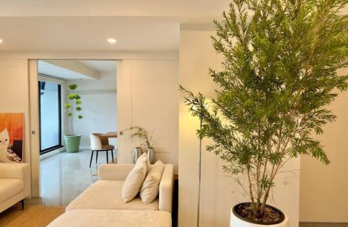 Silom Apartment | City Skyline Views 2-bed 2-bath, Center of Silom