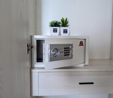 Daun Penh Apartment | Claudio Homestay - High Floor - City Views - 55" 4K TV