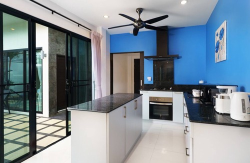 Ban Saiyuan Villa | Clos Vougeot Shiny luxury Pool Villa 2BR