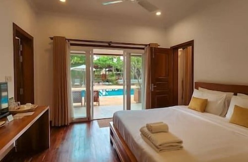 Siem Reap Villa | Colonial Estate, 12BR, Sleeps up to 32