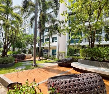 Hua Hin Apartment | Condo in Hua Hin