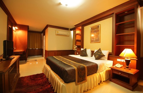 Bang Chak Hotel | Convenient Park Bangkok Hotel