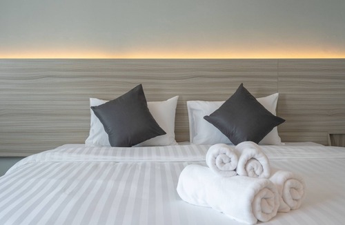 Racha Thewa Hotel | Cozy Blu Suvarnabhumi