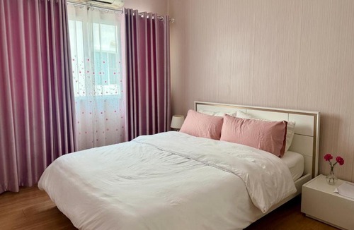 Ban Mai Villa | Cozy home near impact arena