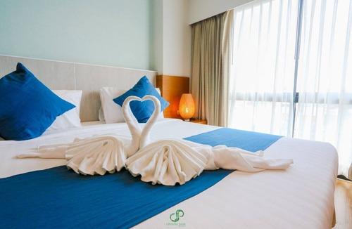 Noen Phra Hotel | Crystal Jade Hotel