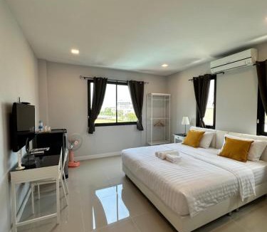 Khlong Kra Saeng Bed & Breakfast | DAAD FAH home and cafe