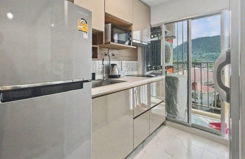 Kathu Apartment | Dcondo Kathu - Top Floor 1 Bdr Condo with shared Pool