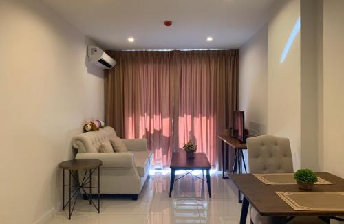 Bang Sare Apartment | De Amber Pattaya by ME