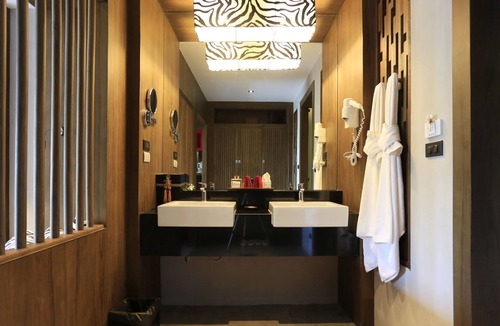 Lamai City Center Resort | Deluxe Balcony Suite 6