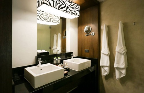 Lamai City Center Resort | Deluxe Balcony Suite 11