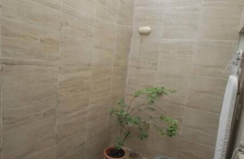 Granada House | Double Queen Suite w/parking near La Calzada +Wifi