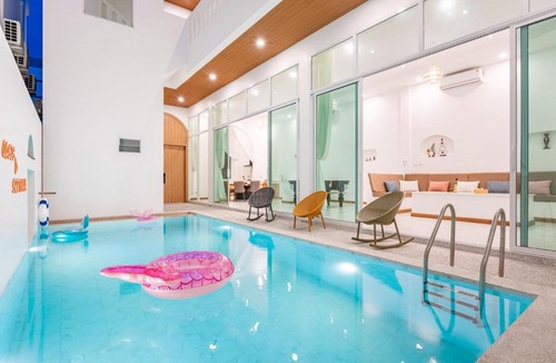 Central Pattaya Villa | Downtown Oasis Pool Villa B