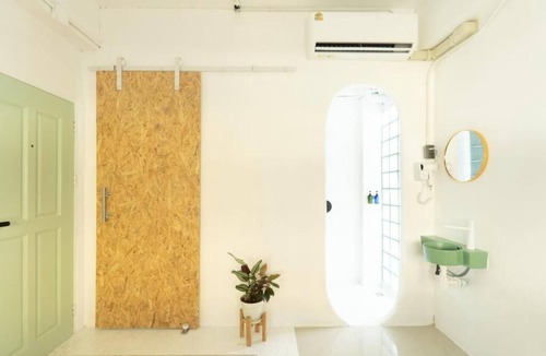 Chana Songkhram Hostel | Easy Sunday Khaosan Bangkok