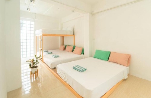 Chana Songkhram Hostel | Easy Sunday Khaosan Bangkok