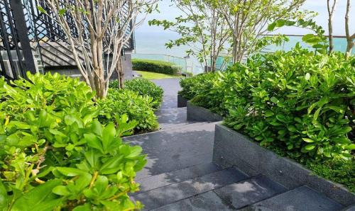 Pattaya Bay Apartment | EDGE Condo Near Beach & Walking Street