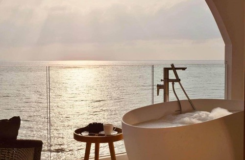 Phuket House | "Elite Atoll Khanom: Luxurious Top View Haven"