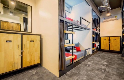 Nana Hotel | Episode 11 Hostel Sukhumvit