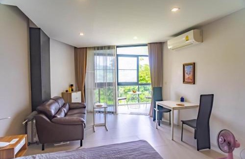Mae Pim Bed & Breakfast | Escape Condominium Mea Pim Beach Rayong